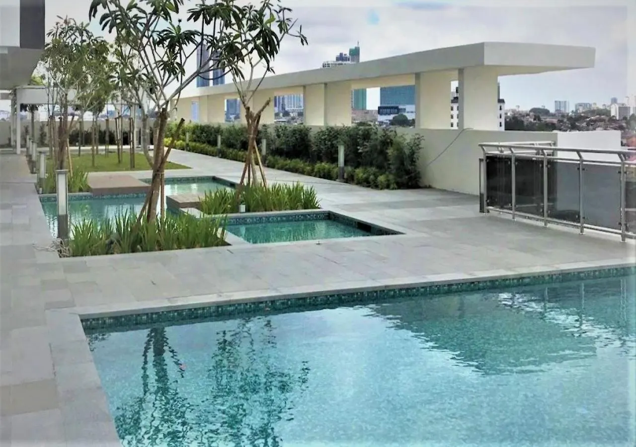 Suites At 1Tebrau Johor Bahru Apartment