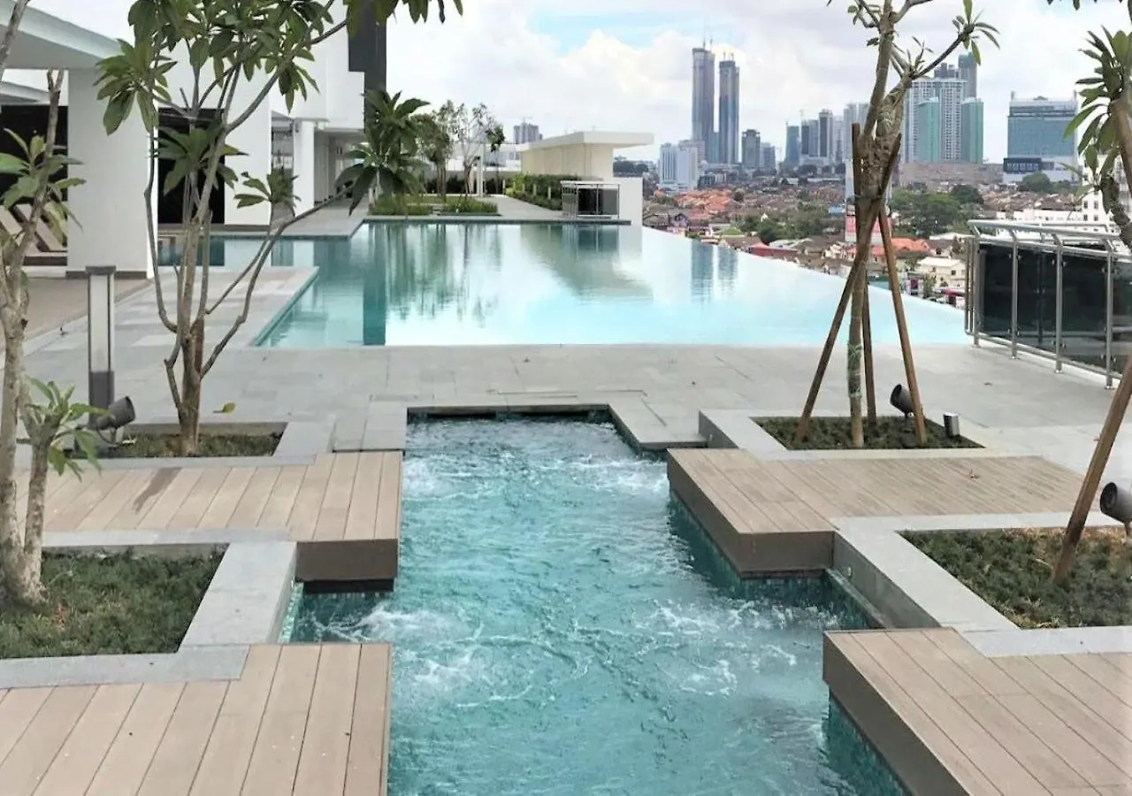 Suites At 1Tebrau Johor Bahru Apartment